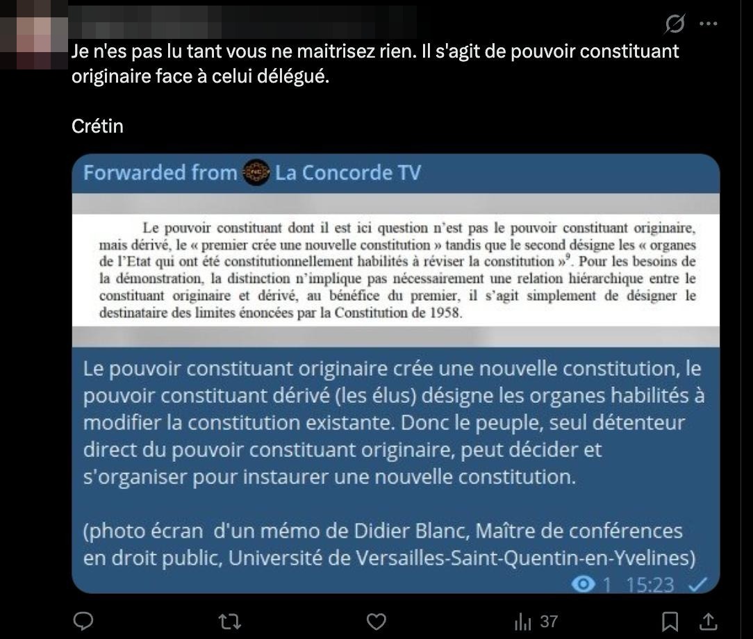 Message reçu sur X, identité masquée, citant un mémo de droit public sur le pouvoir constituant originaire et dérivé